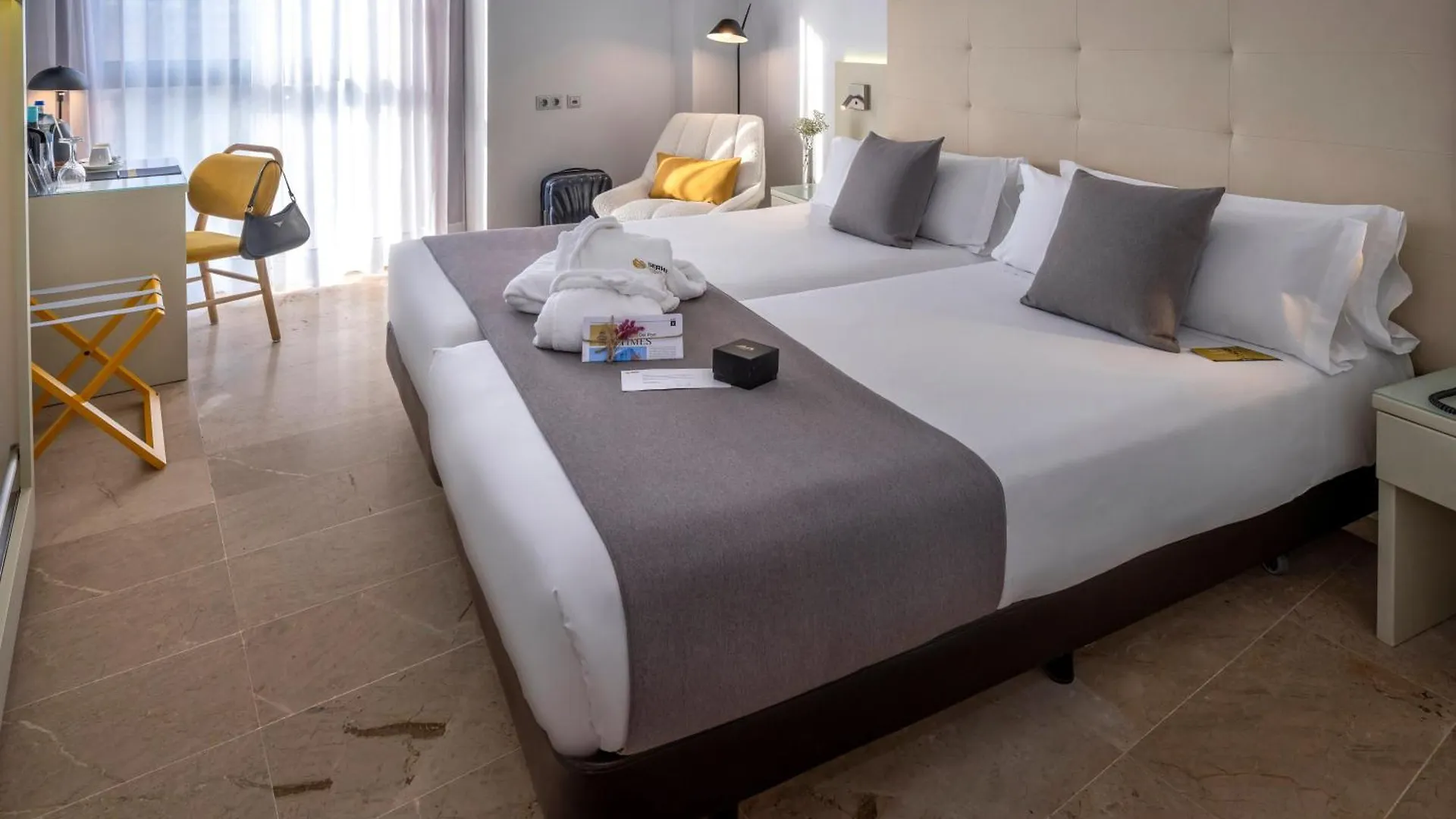 Hotel Serhs Del Port Barcelona 3*,  Spanien
